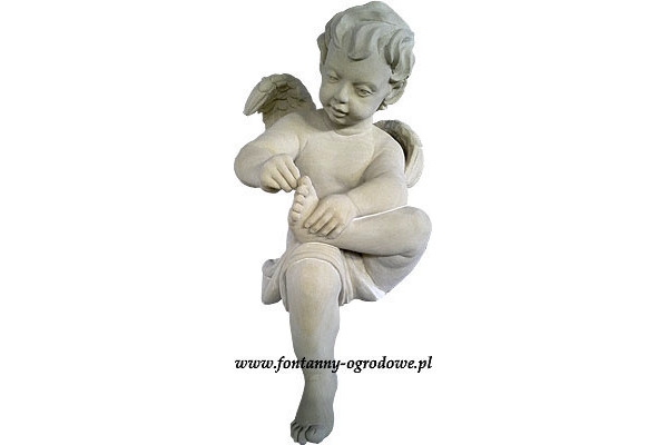 Kamienna rzeźba cherubin. Chłopiec wyjmujący cierń.