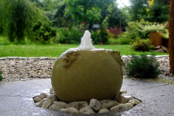 Unikatowe fontanny z kamienia